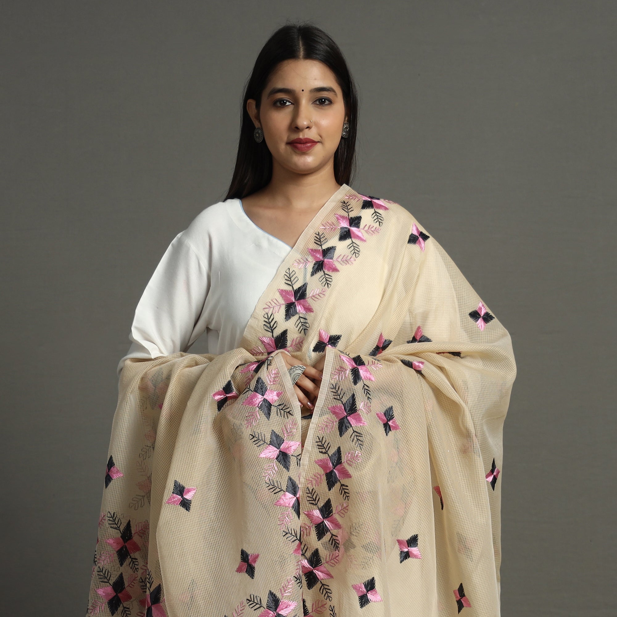 ITOKRI CRAFTS INITIATIVE Beige - Phulkari Hand Embroidery Kota Doria Chanderi Silk Dupatta with Tassels 23 - view 3