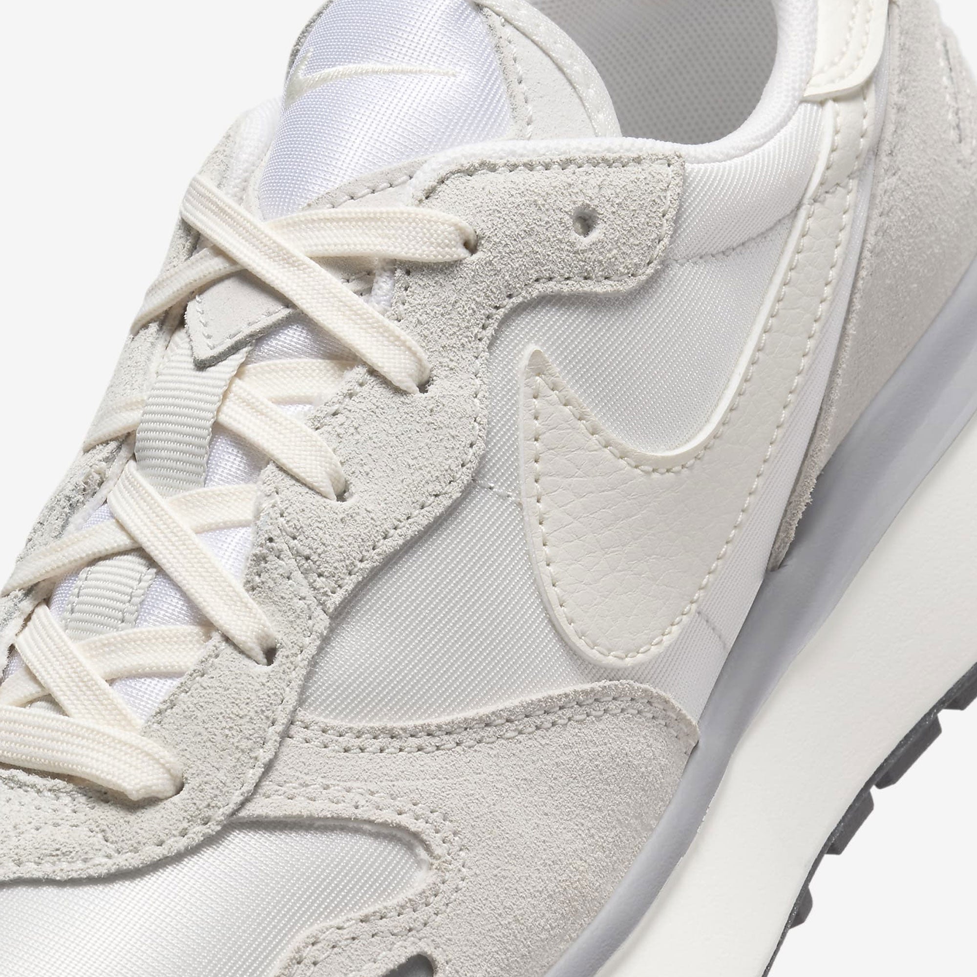 Nike | PHOENIX WAFFLE { PLATINUM TINT/PALE IVORY-SUMMIT WHITE - view 4