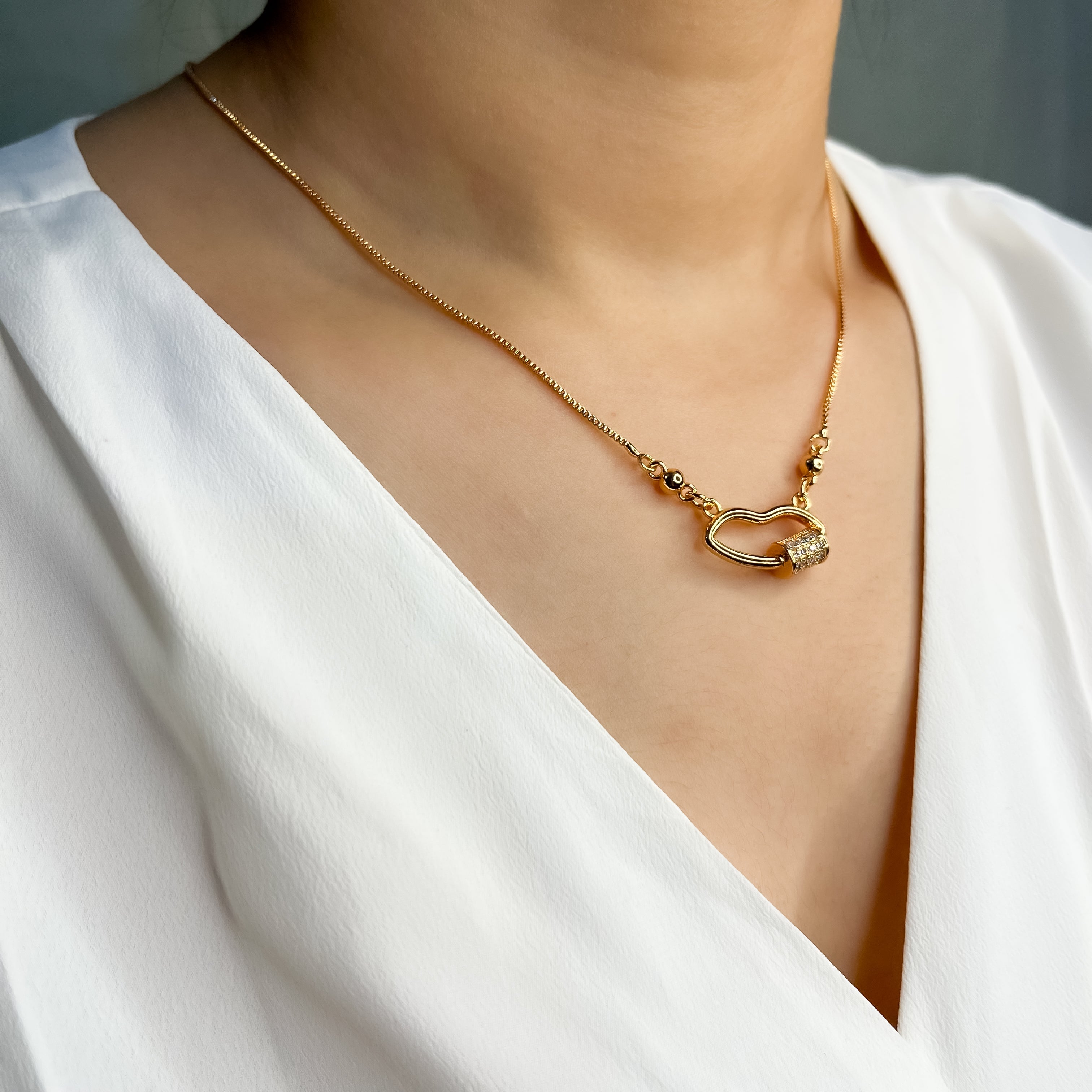 Branta Diamond Lips Necklace For Women