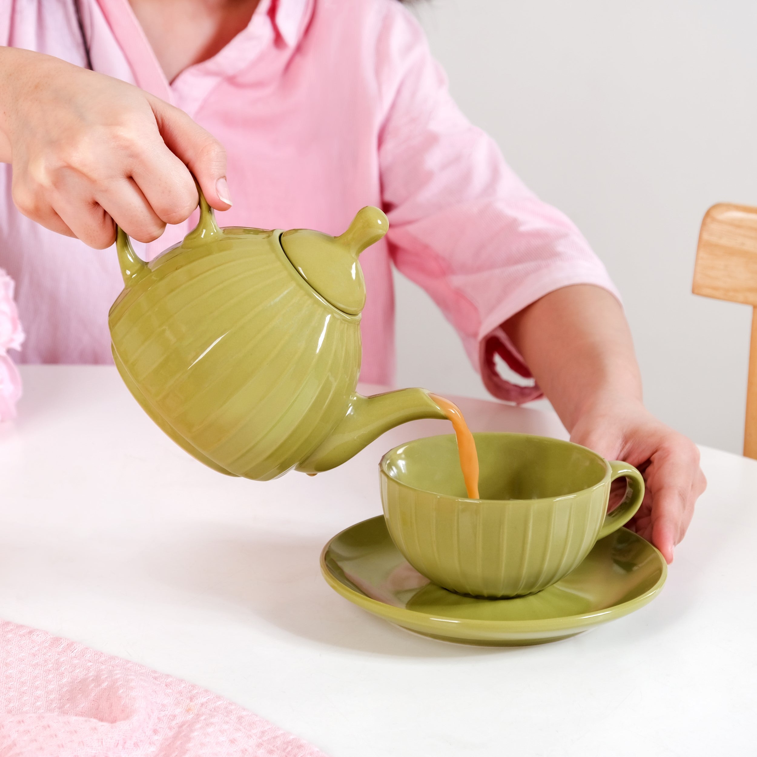 Nestasia Stackable Ambrosia Teapot And Cup With Saucer Olive Green - view 2
