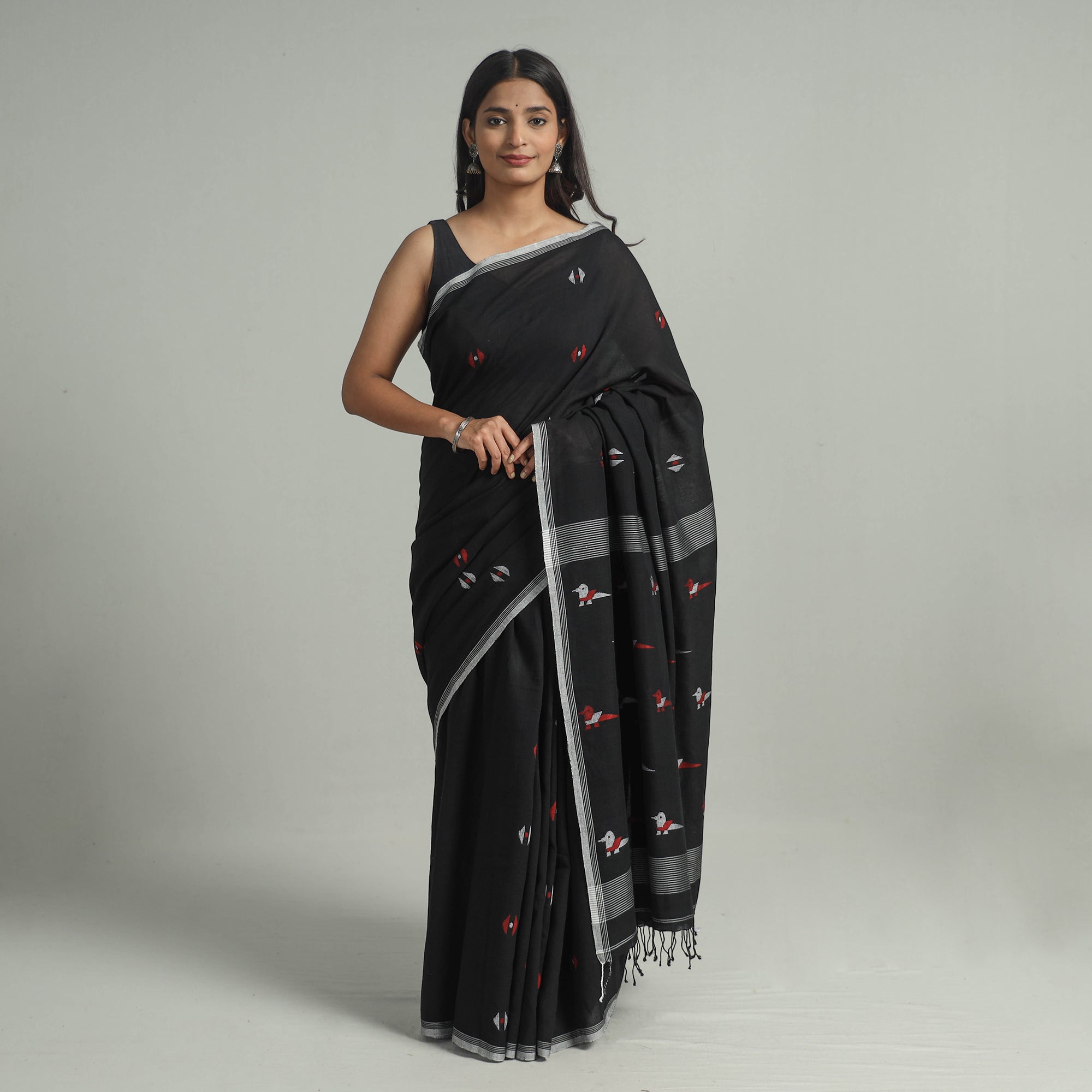 SASHA Black - Handloom Cotton Phulia Jamdani Saree with Tassels 18