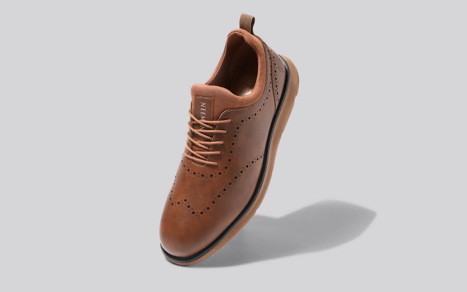 Neeman's Crossover Brogues : Tan - view 9