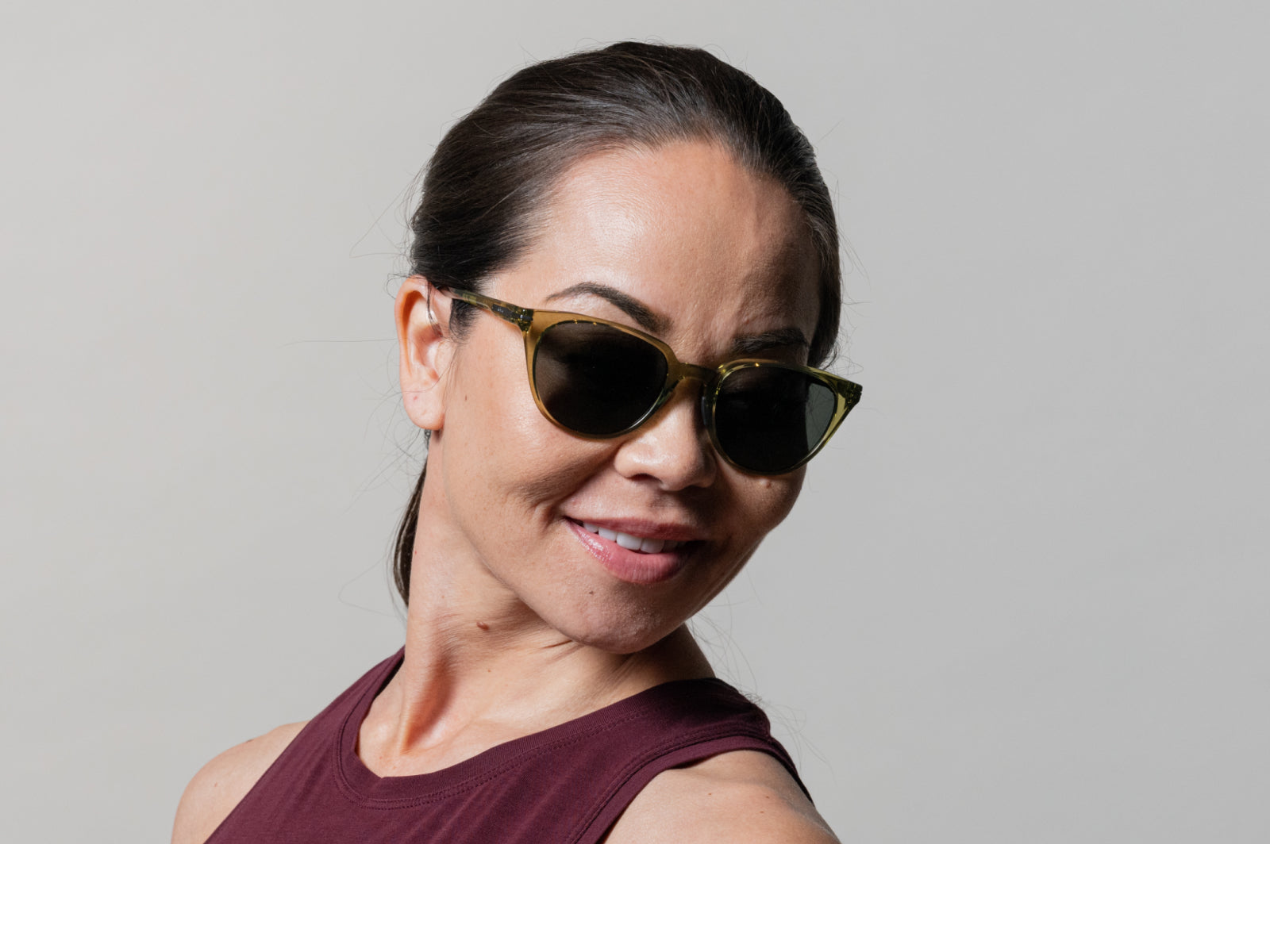 ROKA Lola 2.0 Sunglasses Outlet – Crystal Tahoe Frame - Dark Carbon (Polarized) Lens - view 54