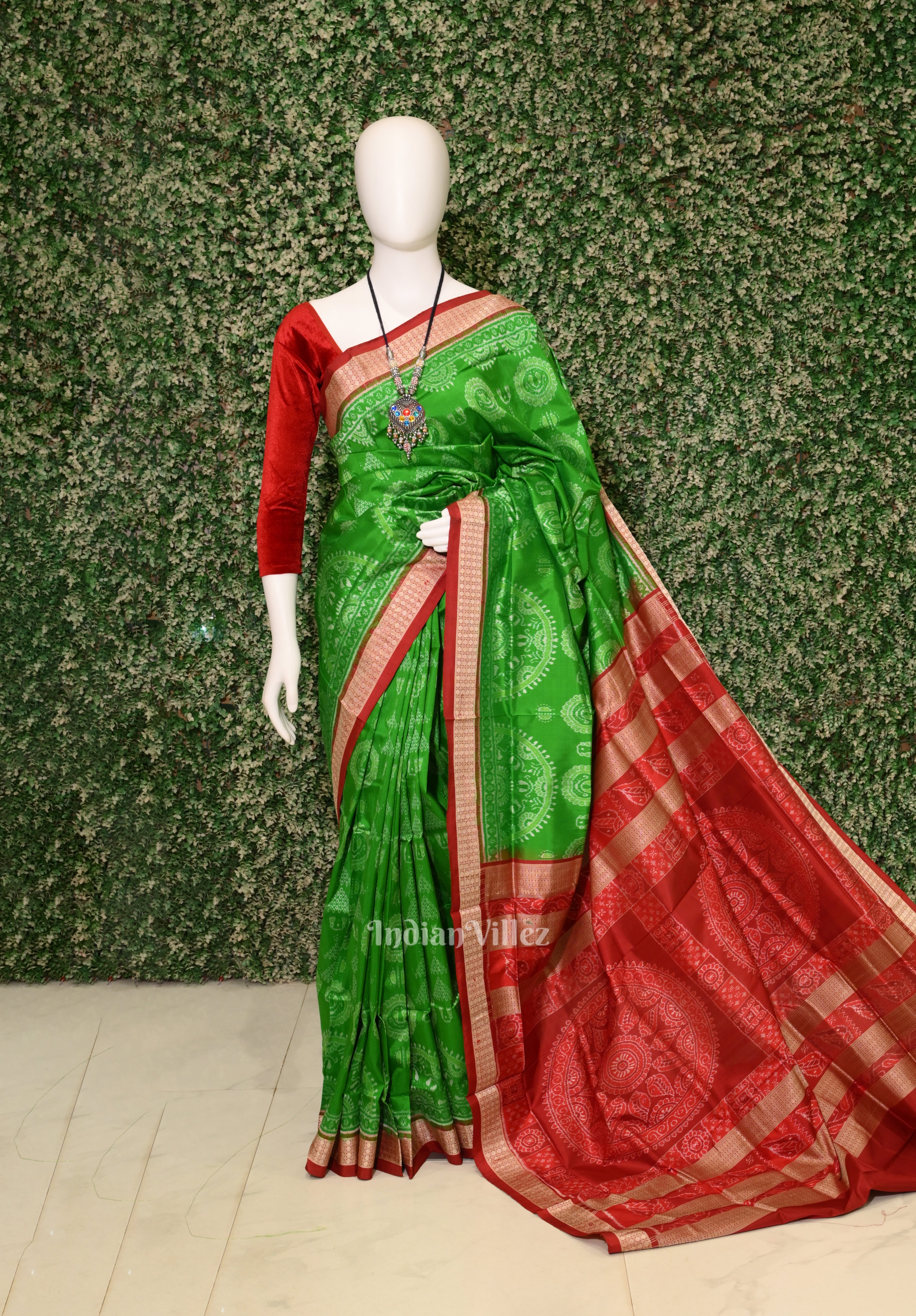 IndianVillèz Green Odisha Ikat Laxmi Pada Jhoti Theme Sambalpuri Silk Saree
