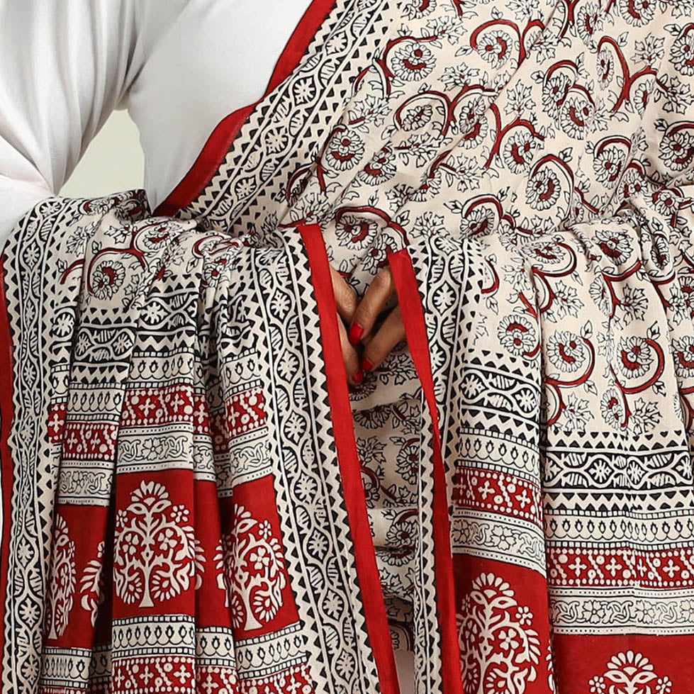 BAGH PRINTS BY ABDUL KADAR KHATRI Beige - Hand Block Print Cotton Bagh Dupatta 23 - view 4