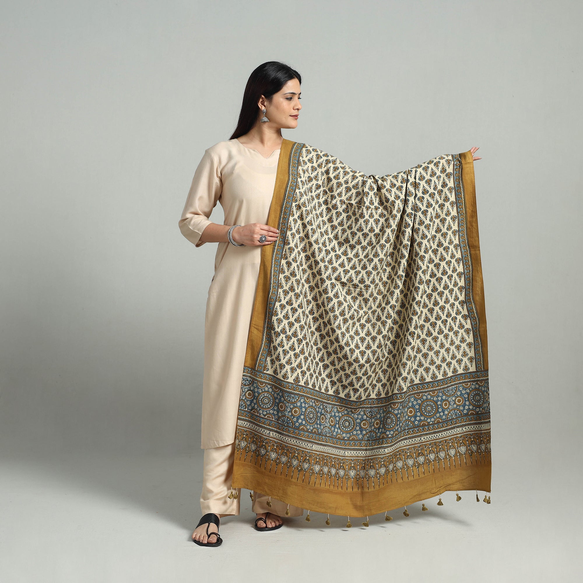 AJRAKH BY SUFIYAN ISMAIL KHATRI Beige - Hand Block Printed Cotton Ajrakh Dupatta 05