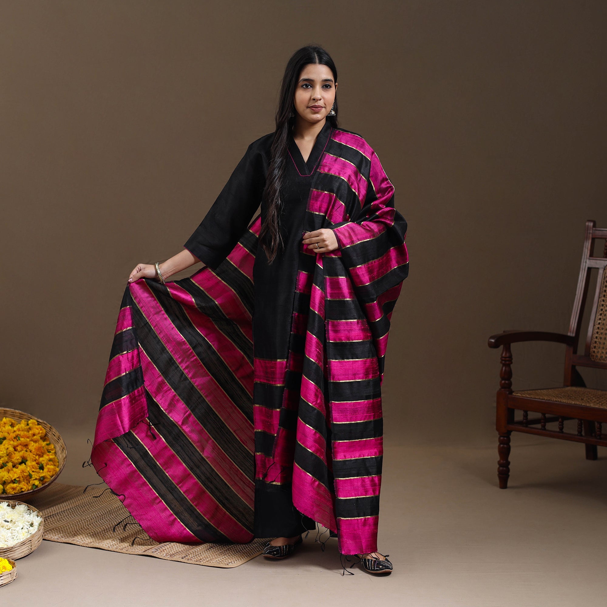 ITOKRI CASUALS Black - Bhagalpuri Handloom Tussar Silk Suit Set 08