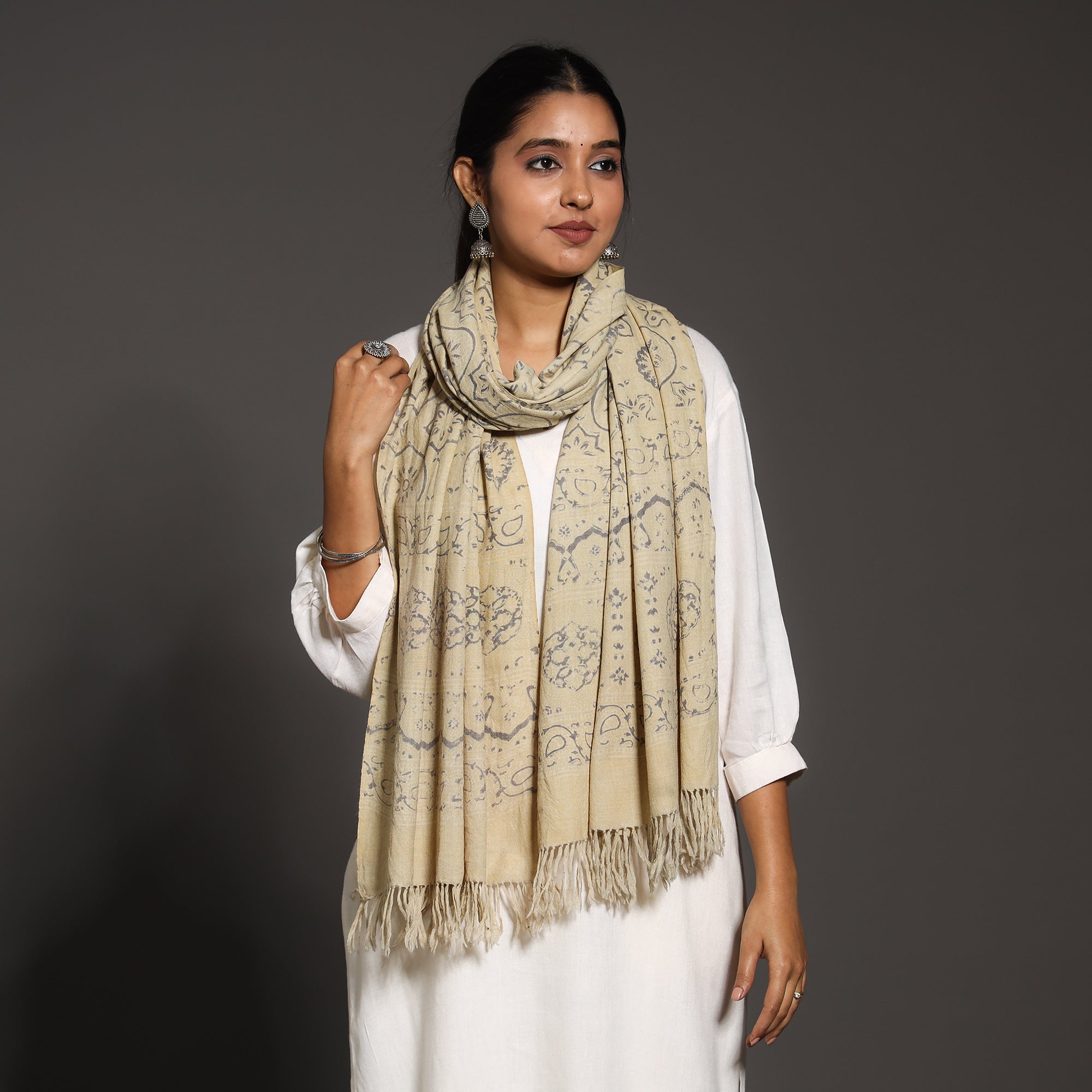 VANKAR BHIMJI KANJI Beige - Kutch Handwoven Block Print Wool Ajrakh Stole