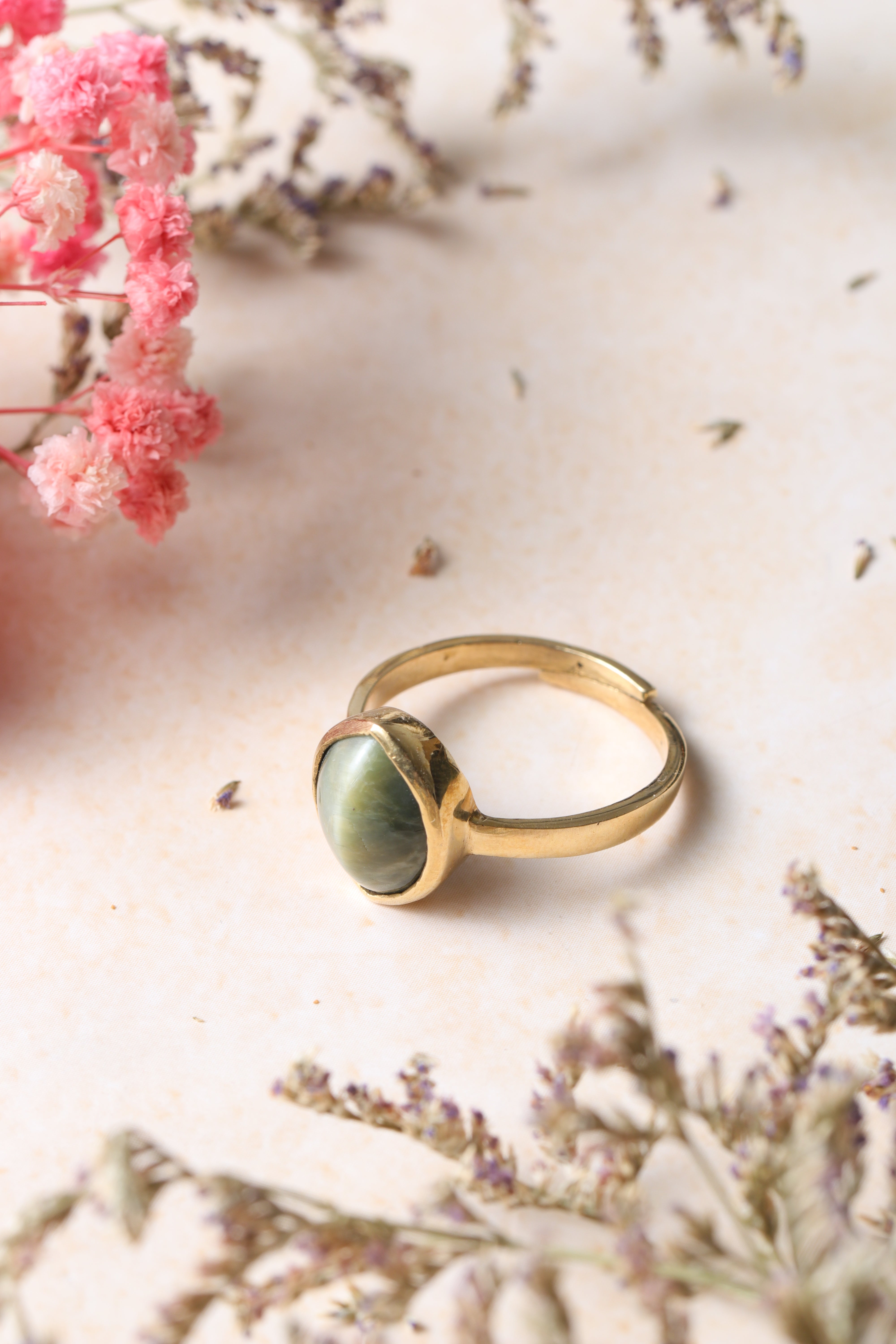Studio Vaidik Cats eye/ Lehsuniya Ring 7.25 ratti - view 5