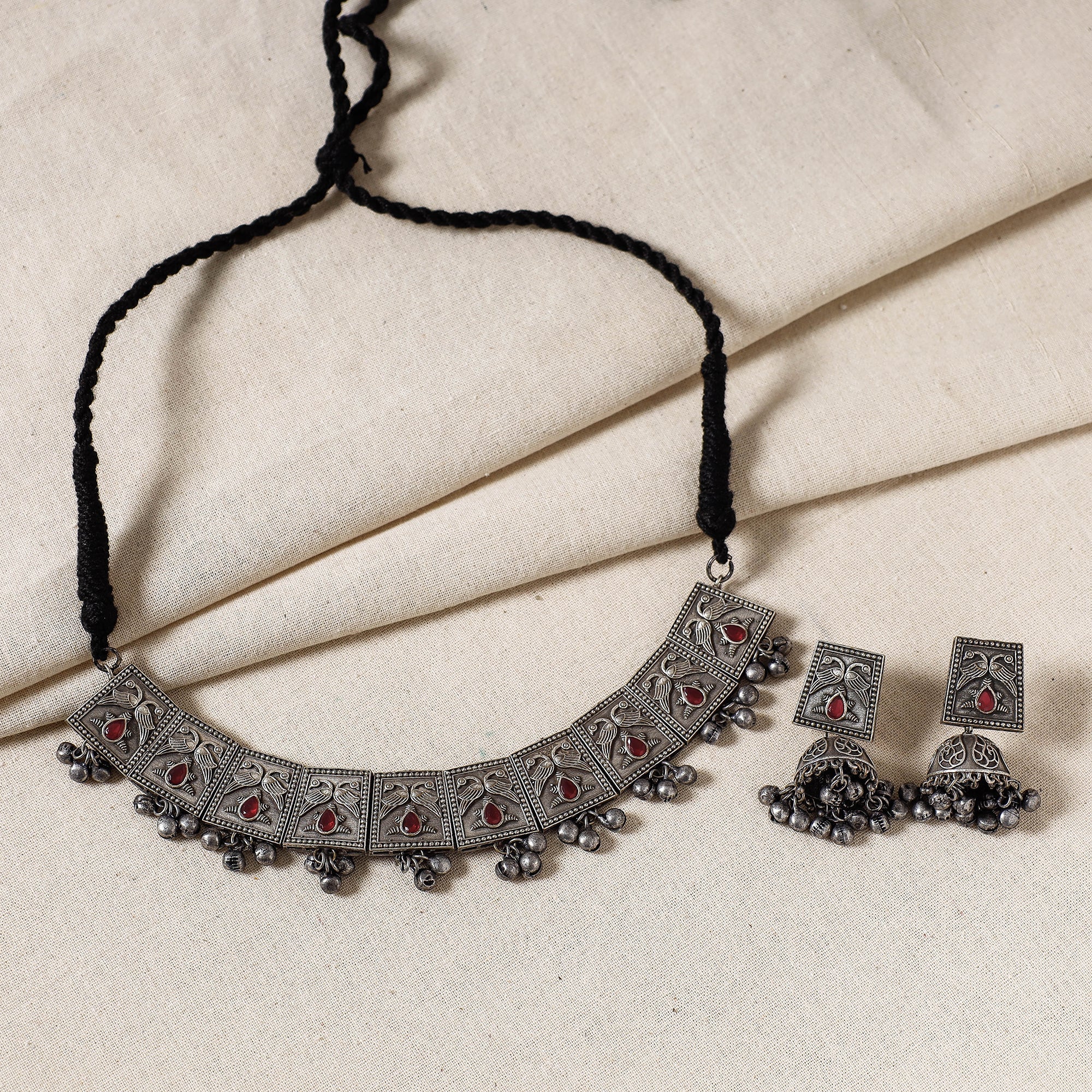 WHITE RIVER STORIES Antique Silver Finish Oxidised Brass Base Necklace Set - view 2