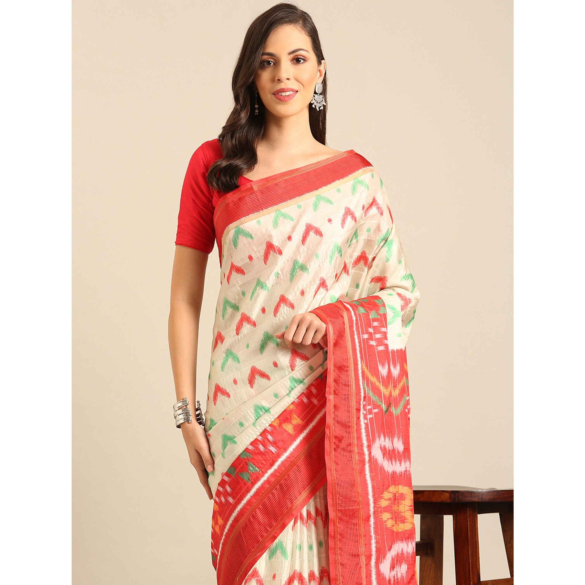 Peachmode Cream Digital Patola Printed Cotton Blend Saree - view 6