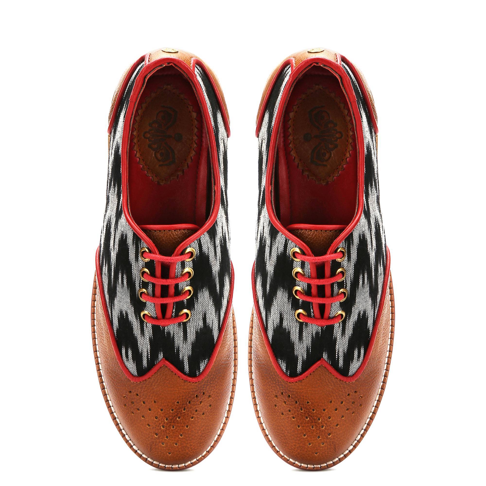 Banjaaran India Ikat Brogues Women - view 2