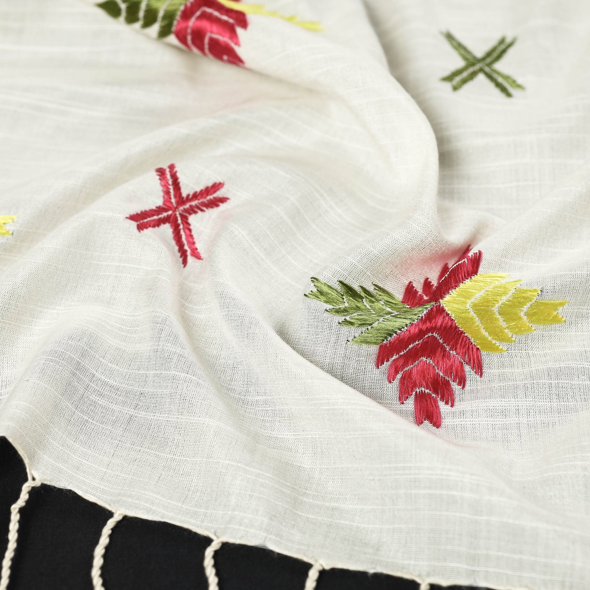 NABHA PHULKARI Beige - Phulkari Hand Embroidery Silk Handloom Stole - view 3