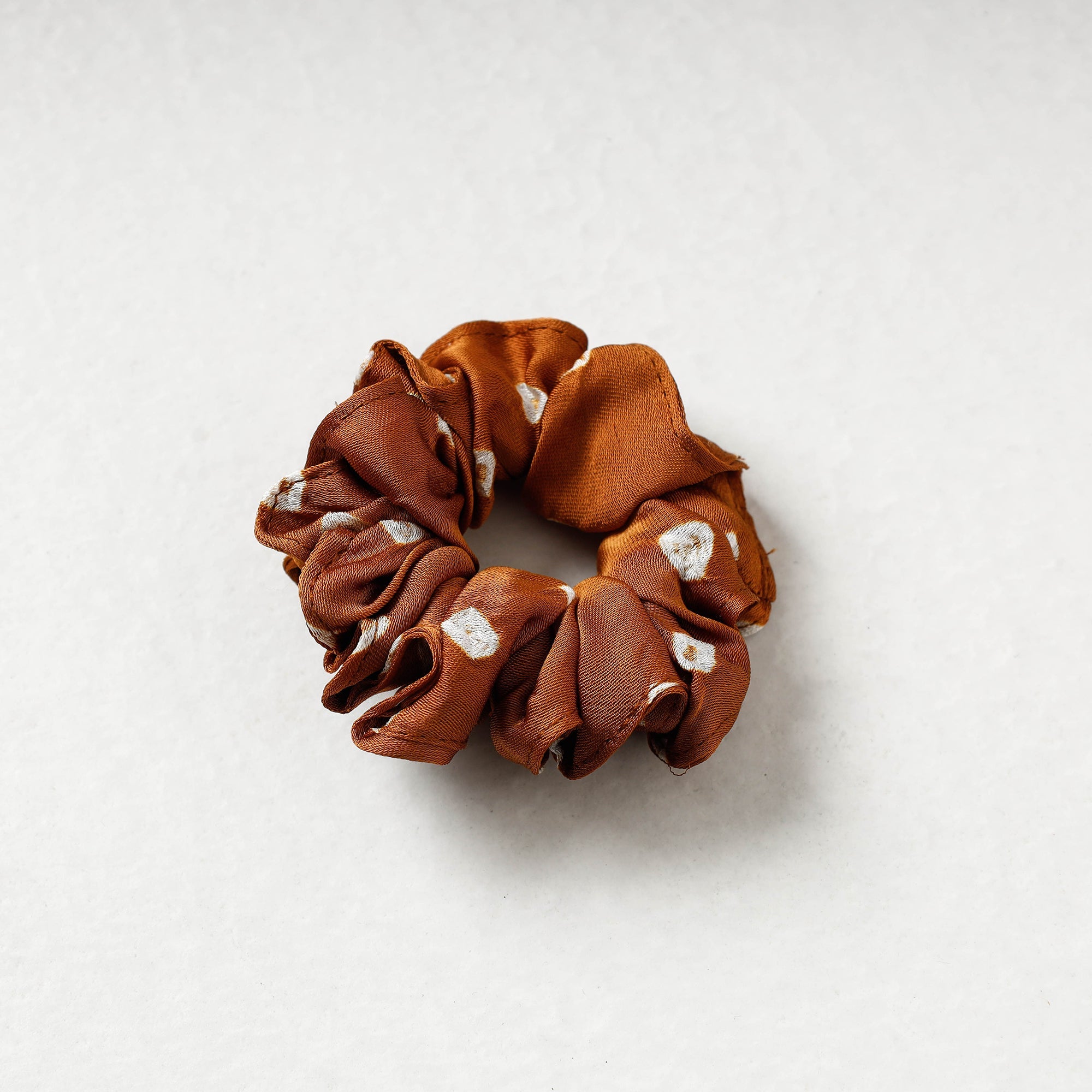 ITOKRI CRAFTS INITIATIVE Bandhani Tie-Dye Cotton Elastic Rubber Band/Scrunchie