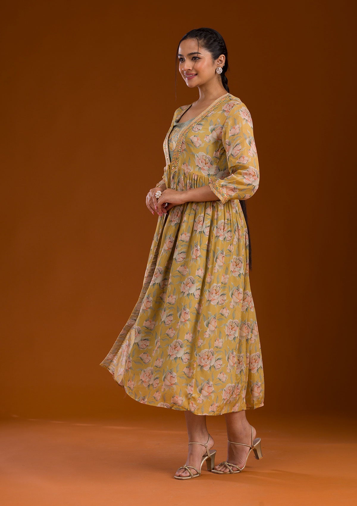 Koskii Mustard Threadwork Chiffon Readymade Salwar Suit - view 4