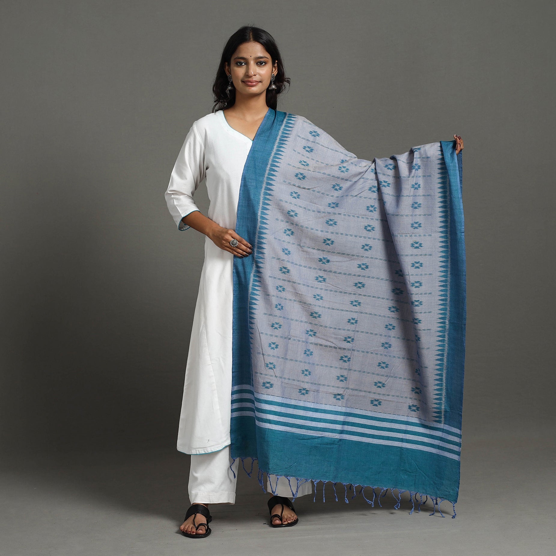 ASHOKA ASSEMBLE - CELEBRATING CRAFTS OF ODISHA Grey - Handloom Cotton Maniabandha Ikat Dupatta 22 - view 2
