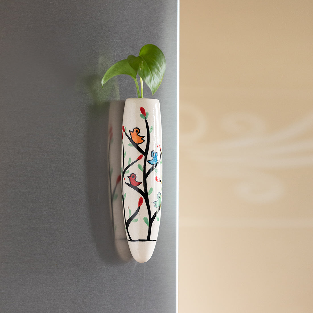 EXCLUSIVELANE 'Chirping Mockingjay' Magnetic Fridge Planter In Ceramic