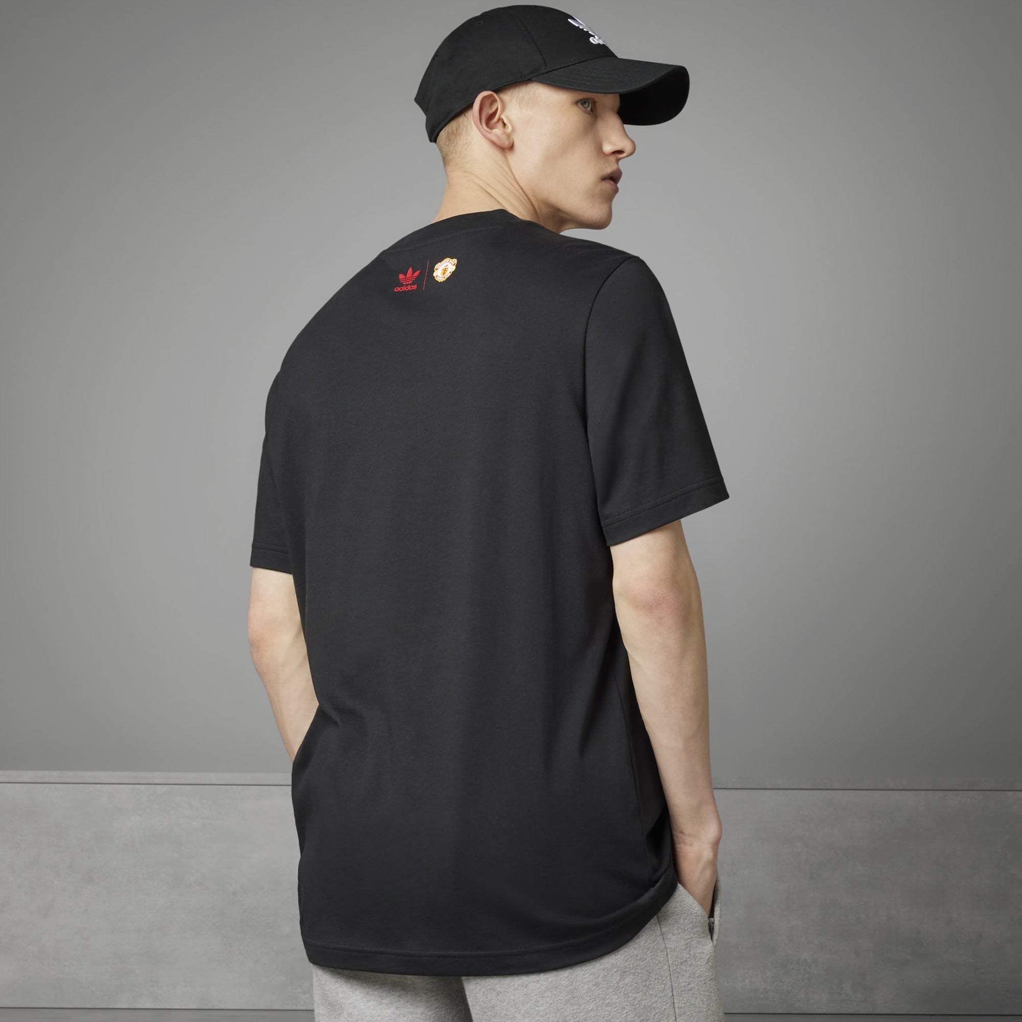 Adidas Originals | MANCHESTER UNITED OG GRAPHIC TEE { BLACK - view 2