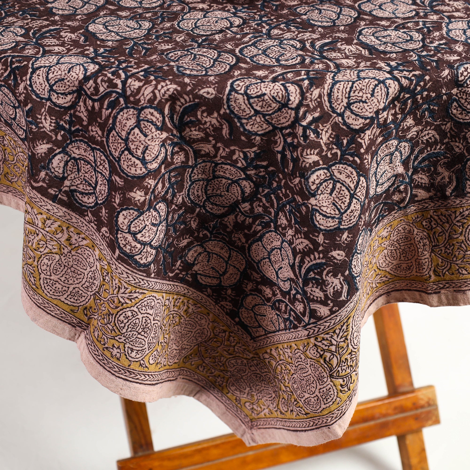 PITCHUKA SRINIVAS KALAMKARI PEDANA Brown - Original Pedana Kalamkari Block Printed Cotton Table Cover (46 x 43 in) - view 2