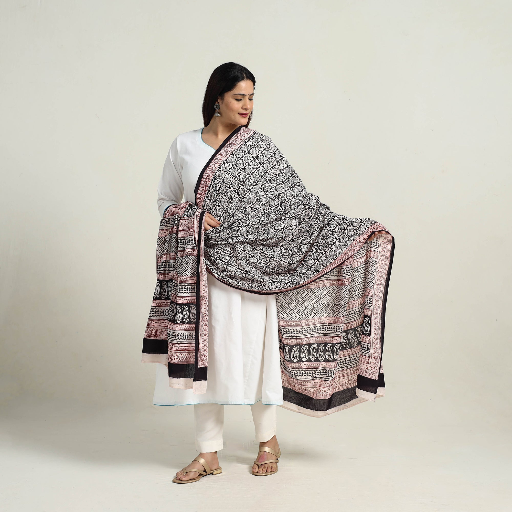 BAGH PRINTS BY MOHAMMED RAFIK KHATRI Black - Natural Dyed Hand Block Print Cotton Bagh Dupatta 04 - view 2