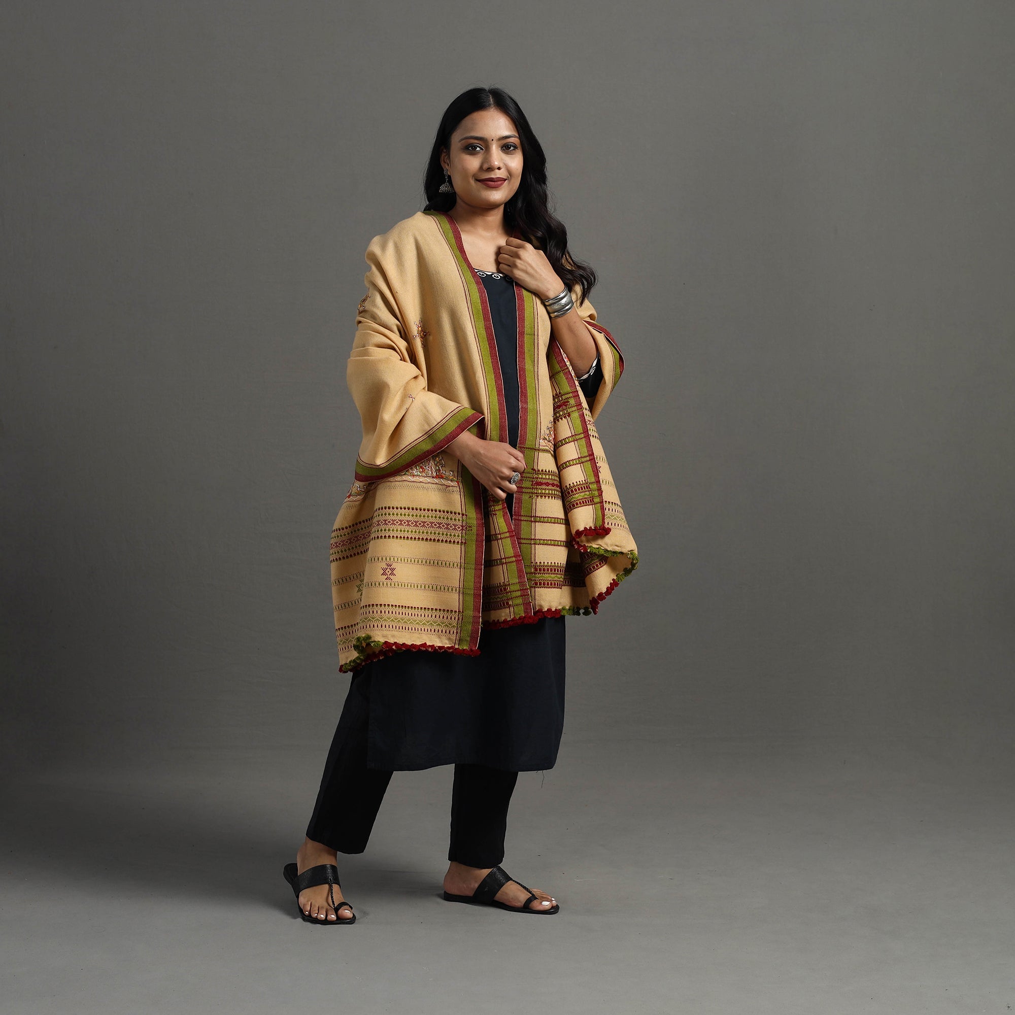 VANKAR BHIMJI KANJI Beige - Kutch Neran Hand Embroidery Mirror Work Woollen Shawl 111