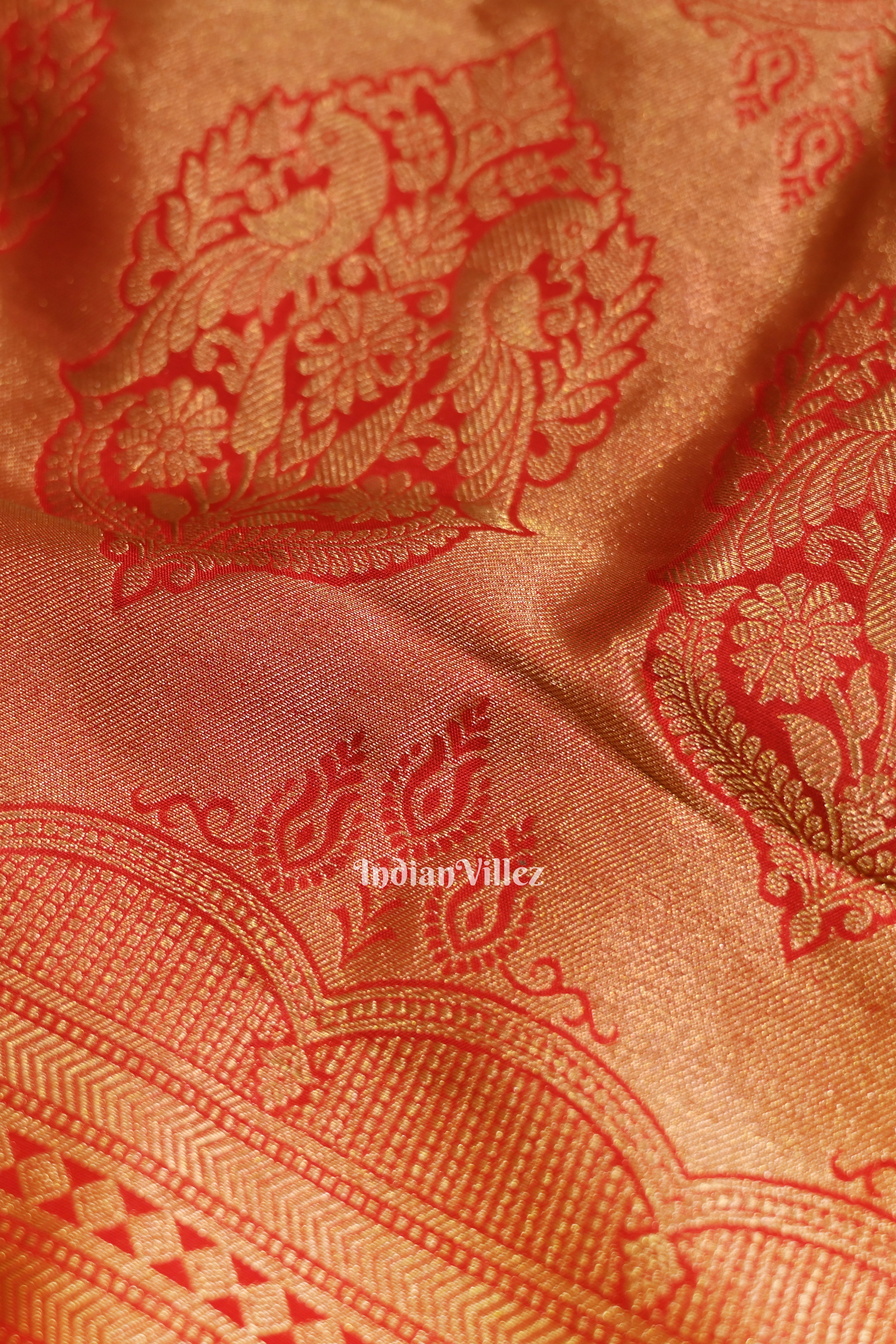 IndianVillèz Red Pure Kanjivaram Silk Saree with Zari Brocade - view 4