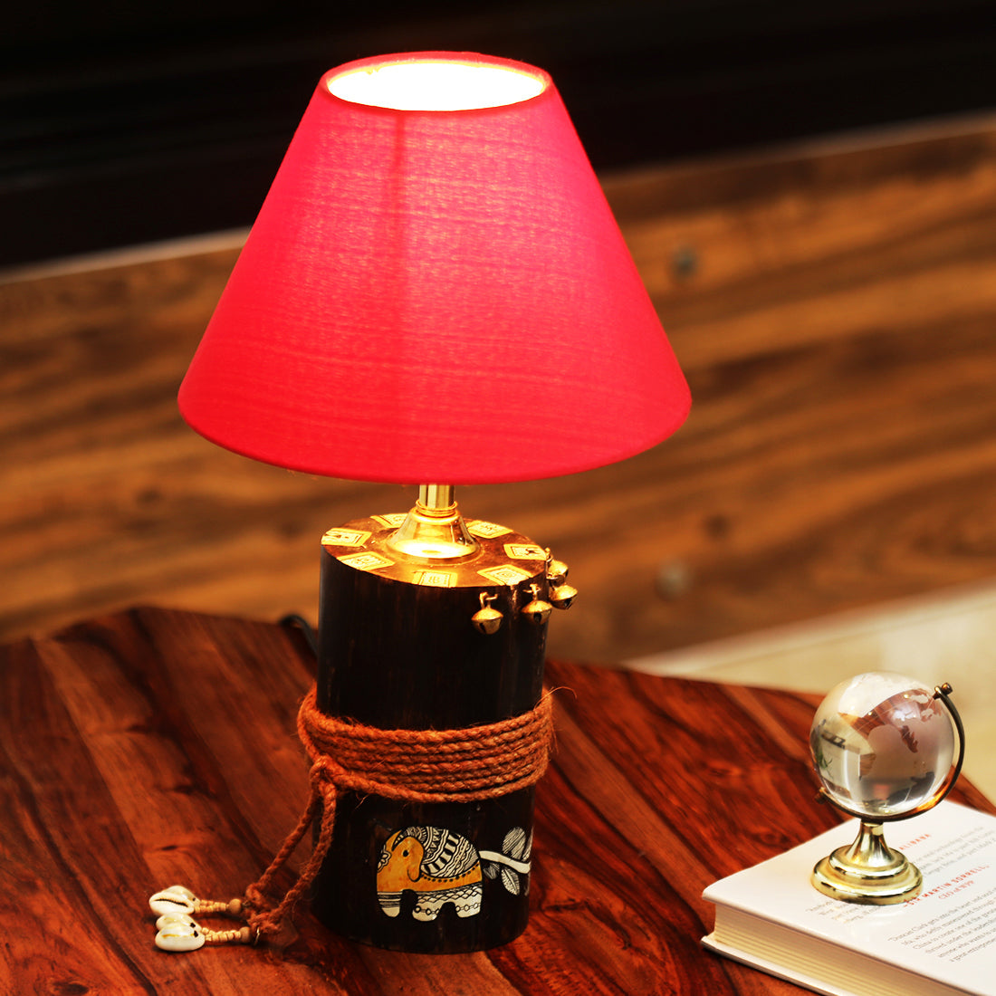 EXCLUSIVELANE 'The Red-Shade Log' Madhubani Handpainted Table Lamp In Wood