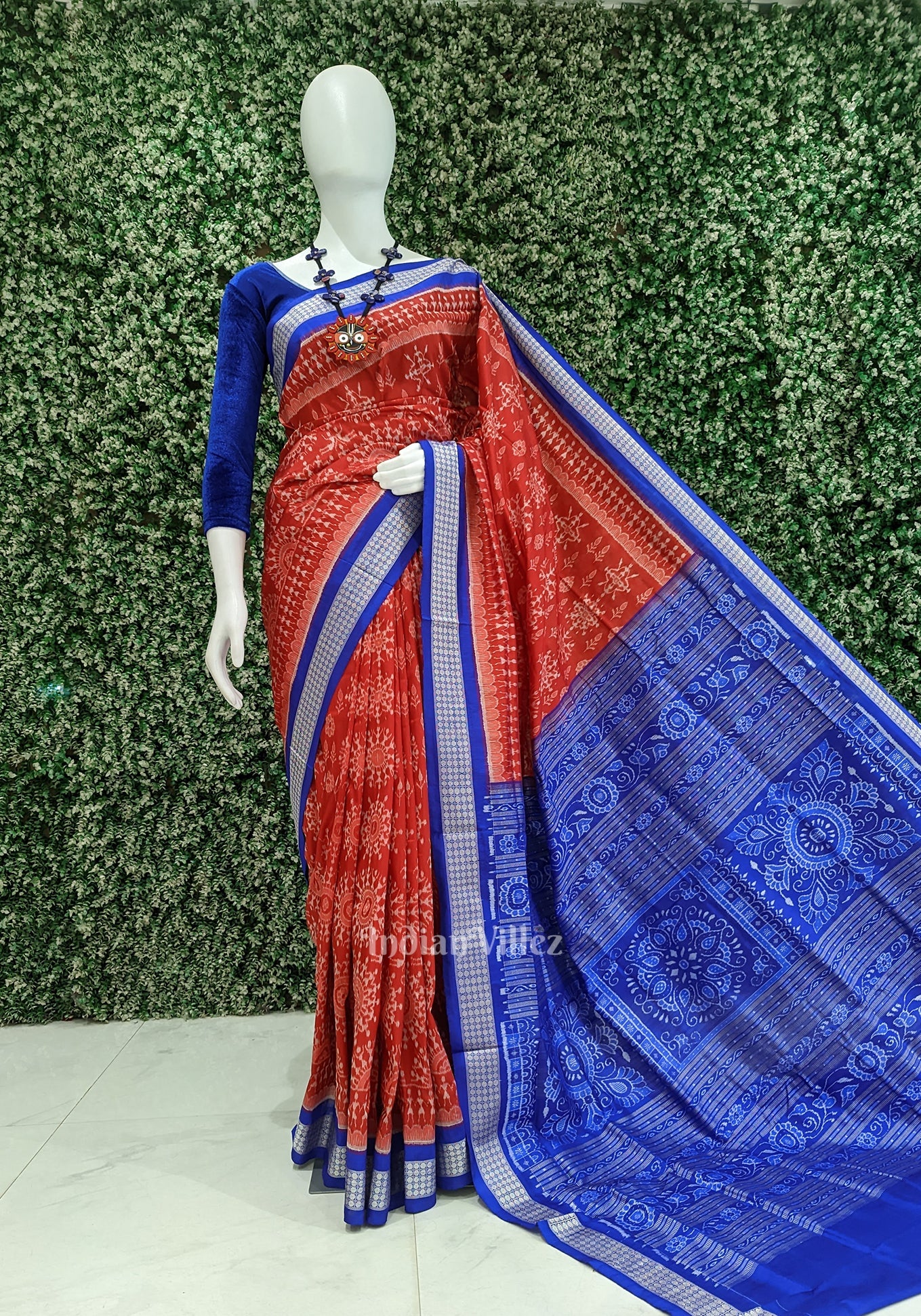IndianVillèz Red with Royal Blue Odisha Ikat Sambalpuri Silk Saree