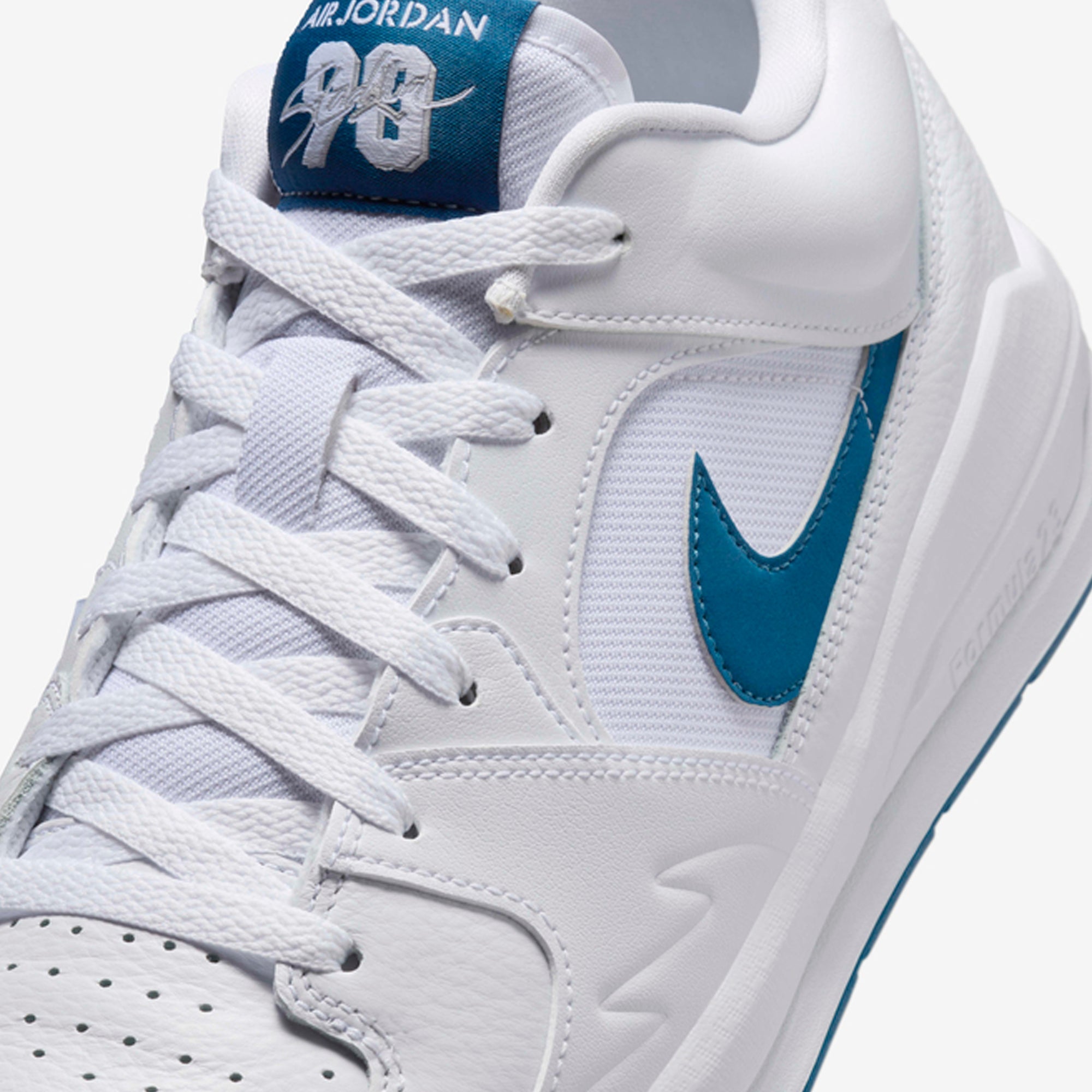 Jordan | Stadium 90 { White/industrial Blue-wolf Grey - view 4