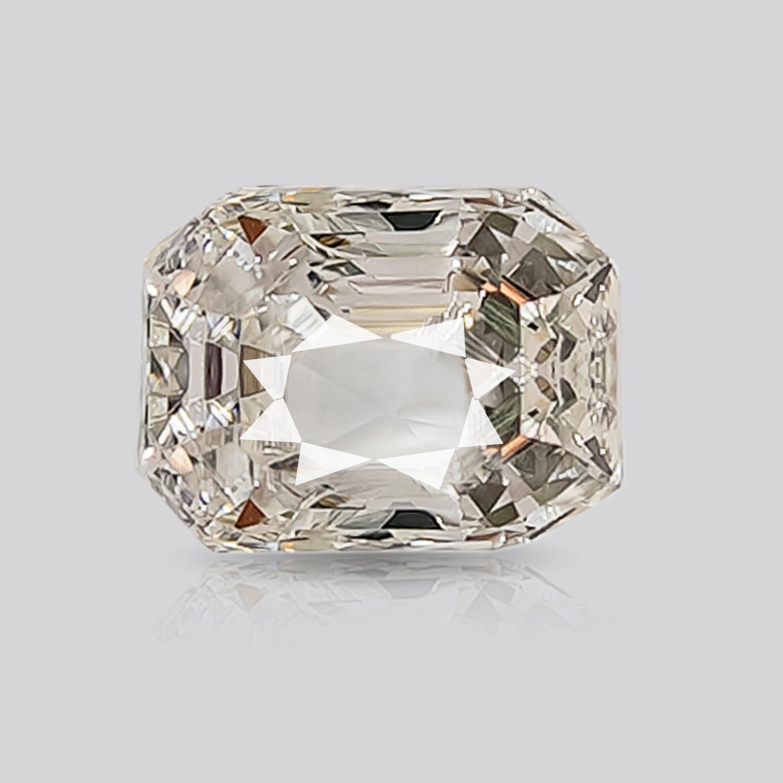 Gemsmantra White Sapphire (5.03 ratti)
