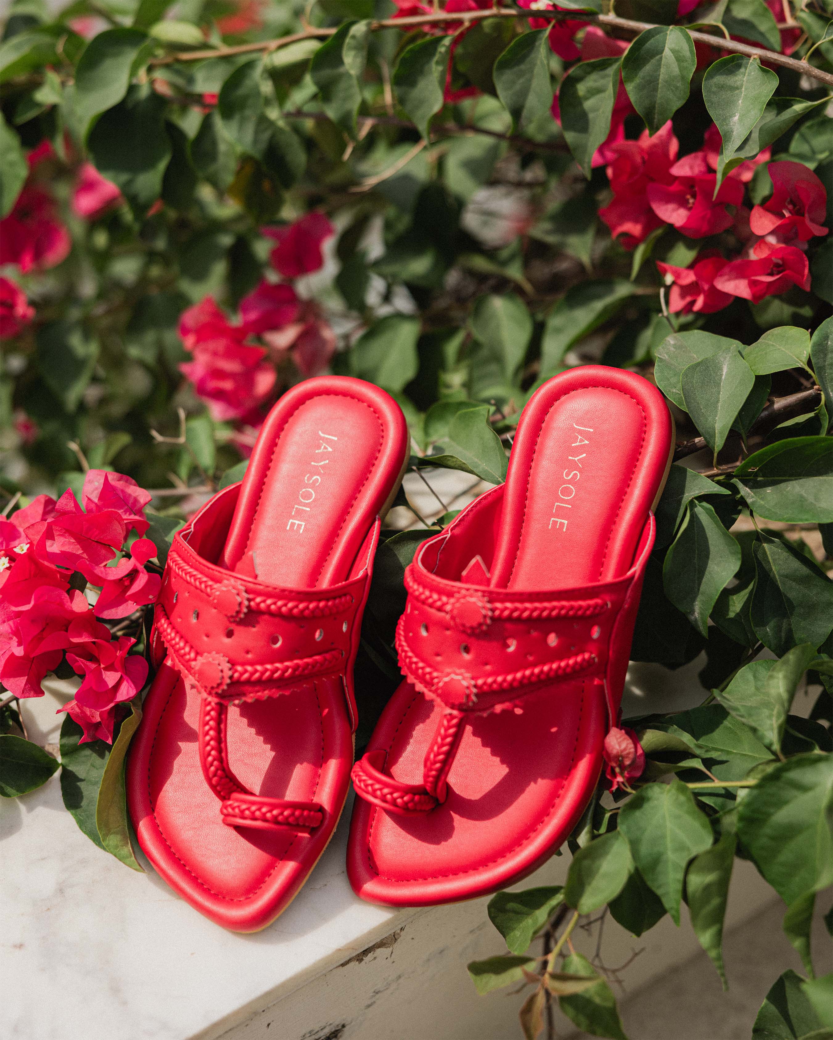 Jaysole Indian Red Solid Kolha Flats
