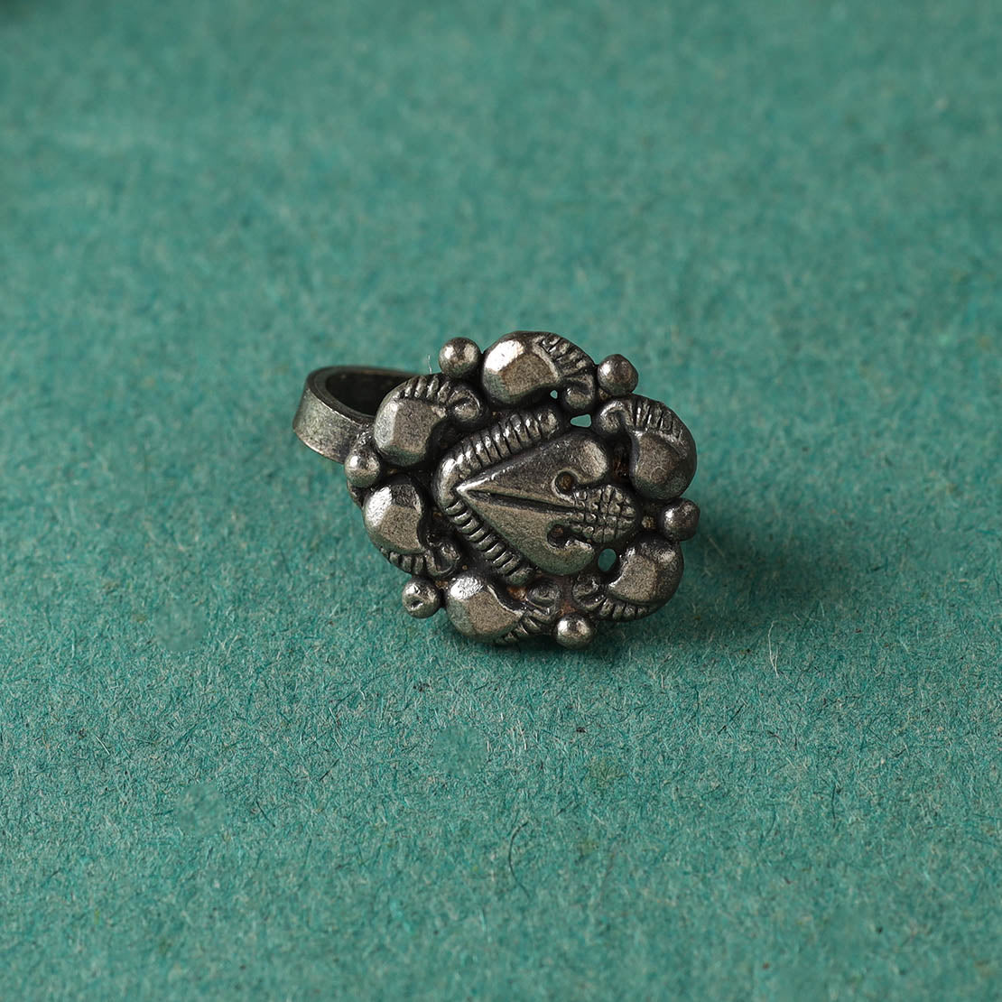 HAVELI CHRONICLES Antique Padma Sterling Silver Nosepin - view 2