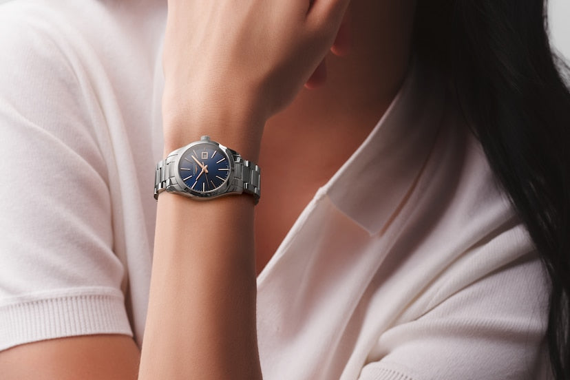 Longines Conquest Blue dial Women 29.50mm - view 2