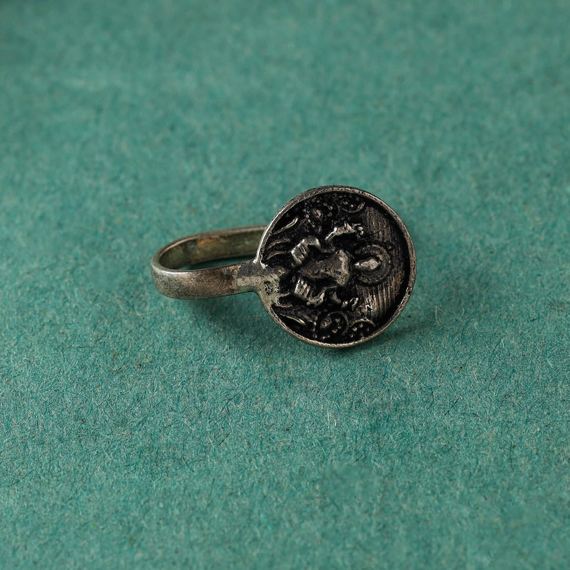 HAVELI CHRONICLES Antique Padma Sterling Silver Nosepin - view 2
