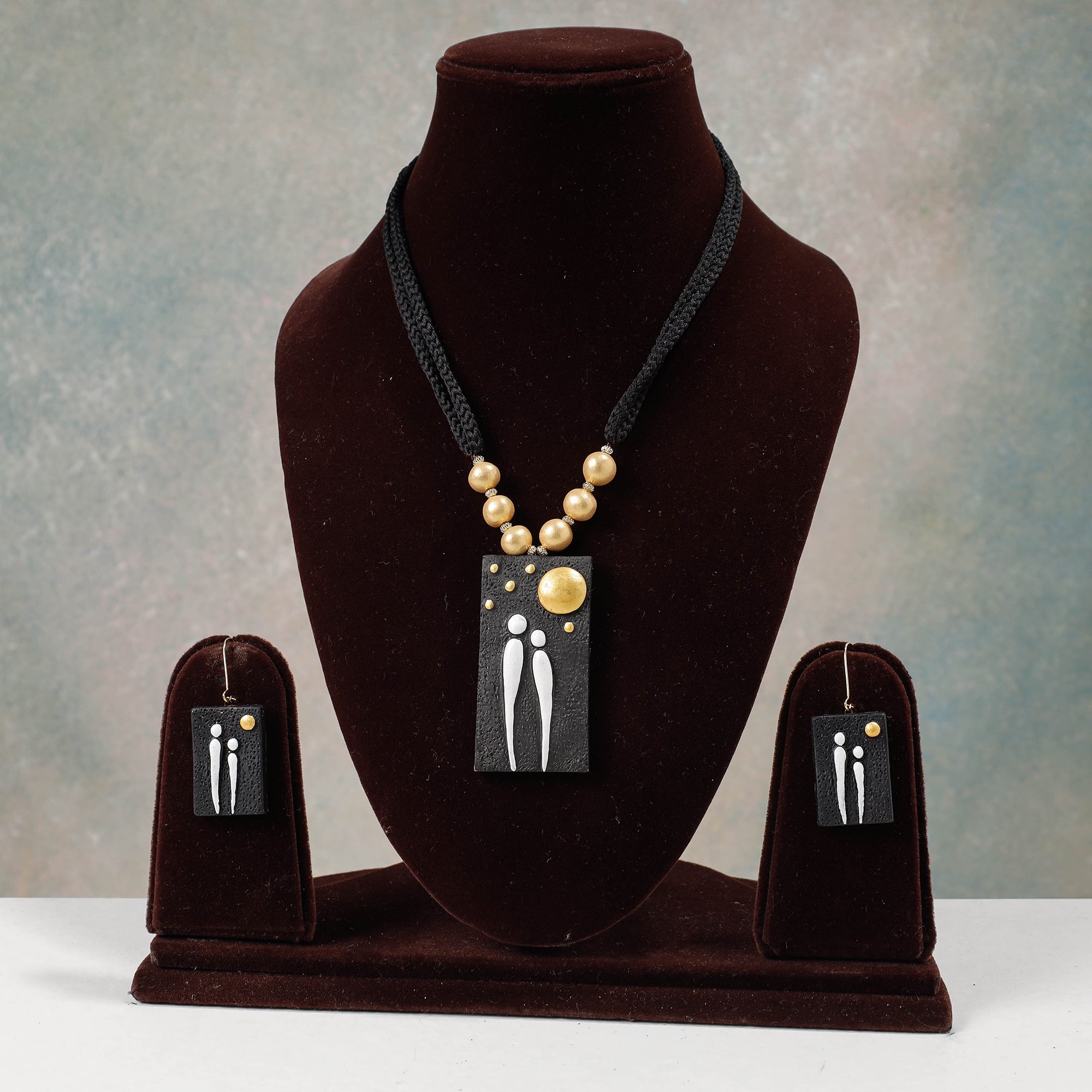 KHUSHBASH - HAPPY LOOM OF EAST Bishnupur Handpainted Terracotta Necklace Set