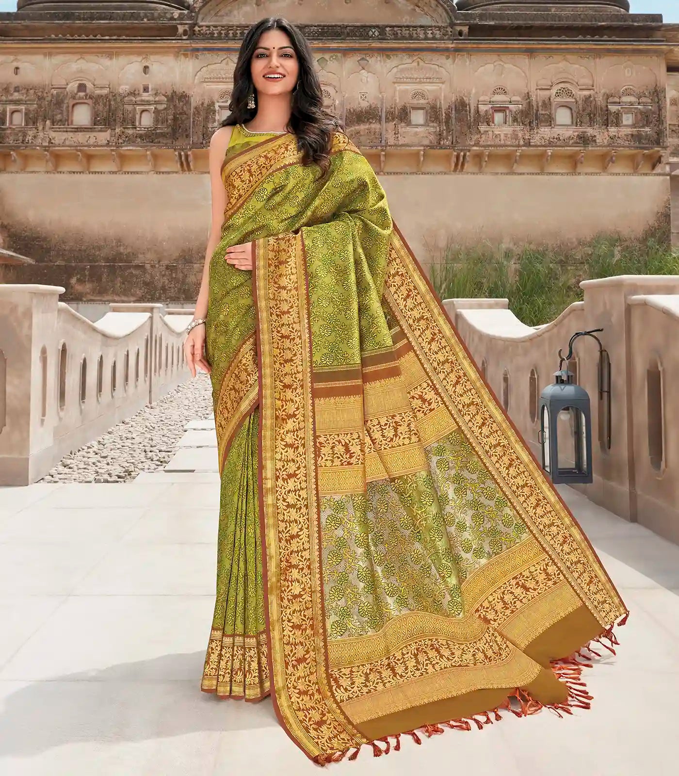 RmKV Green Ethreal Fusion Handloom Natural Dyed Lino Varna Silk Saree-Green