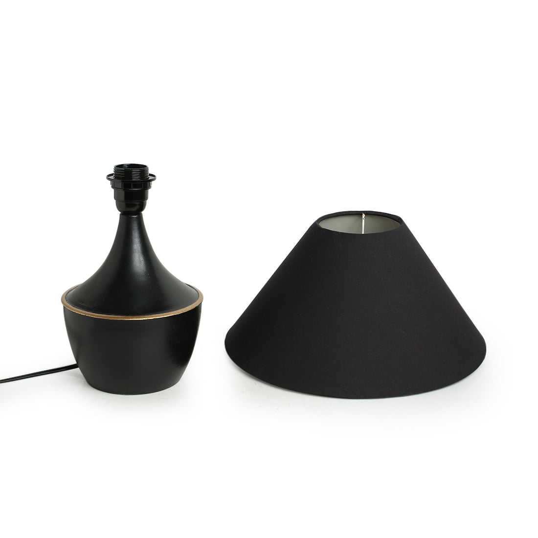 EXCLUSIVELANE 'Intriguingly Goth' Handcrafted Table Lamp in Iron (14 Inch, Matte Black) - view 4