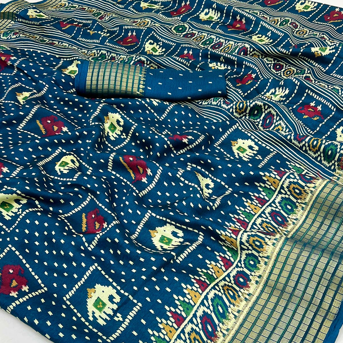 Peachmode Morpich Blue Printed Georgette Saree With Woven Border - view 2
