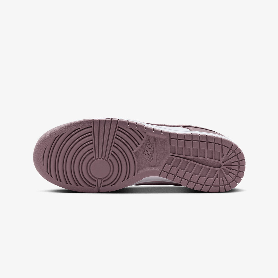 Nike | Dunk Low Retro { White/white/taupe Grey - view 7