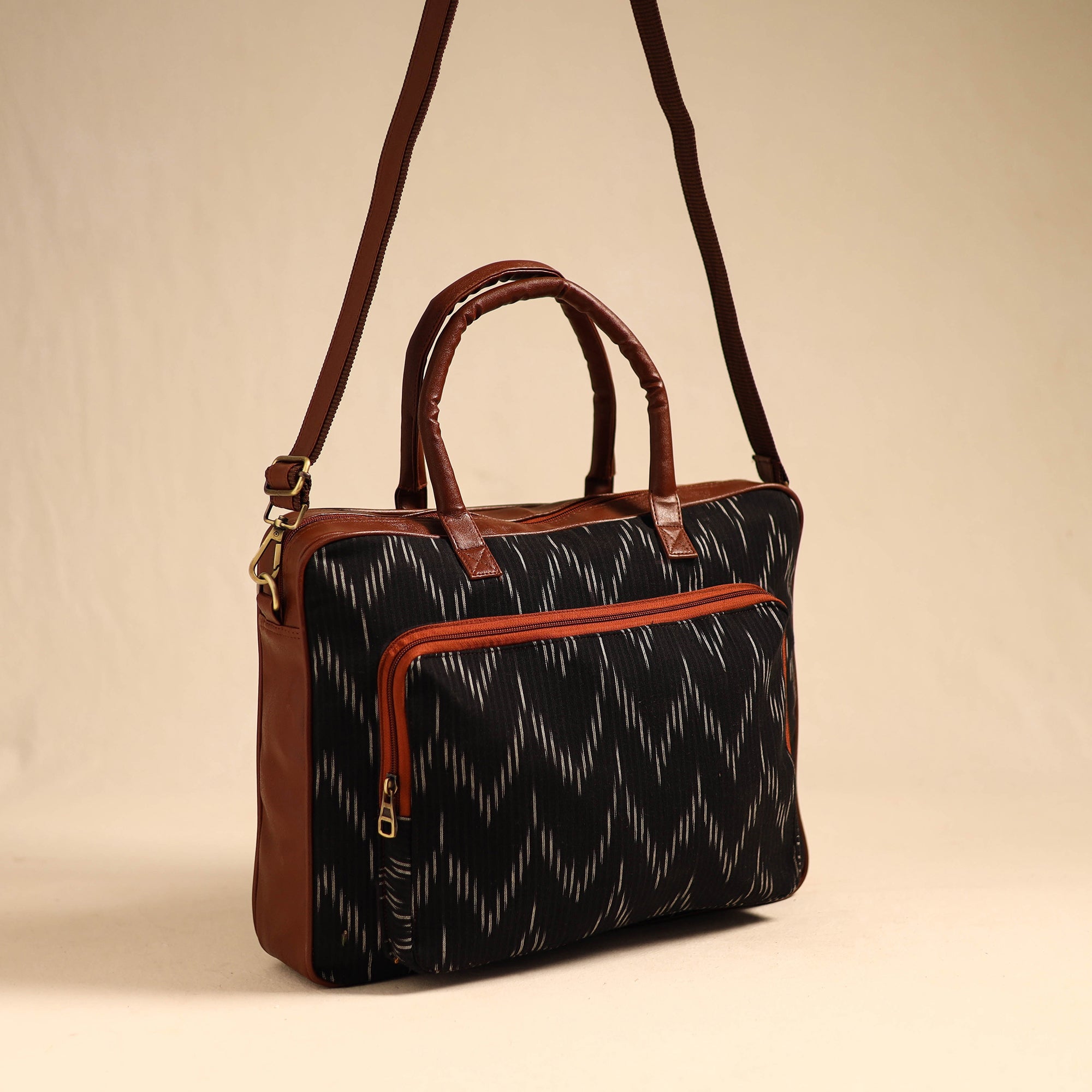 ITOKRI CRAFTS INITIATIVE Black - Handmade Pochampally Ikat Laptop Bag 29 - view 2