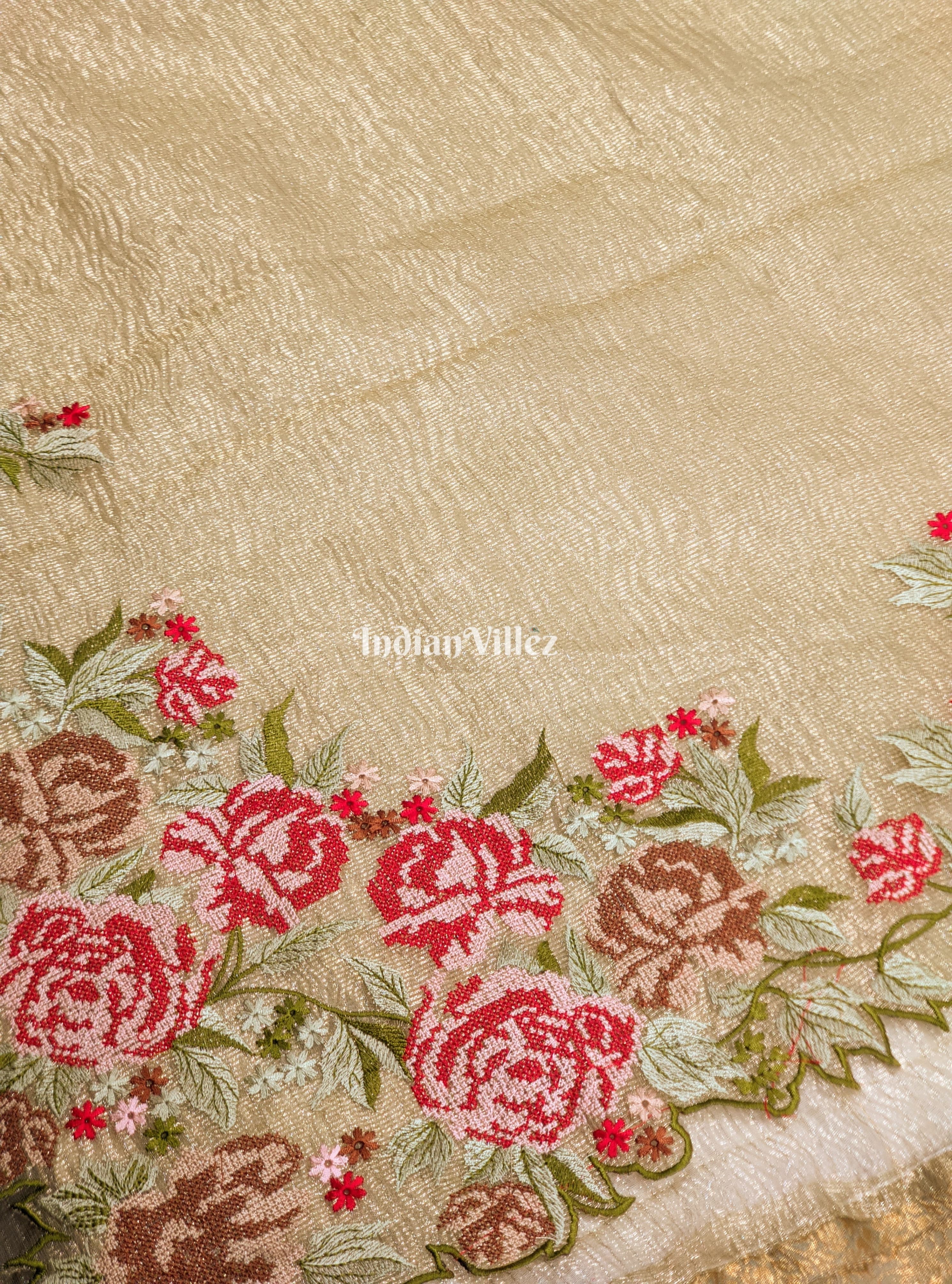 IndianVillèz Green Dual Tone Zari Woven Banarasi Tissue Saree - view 3