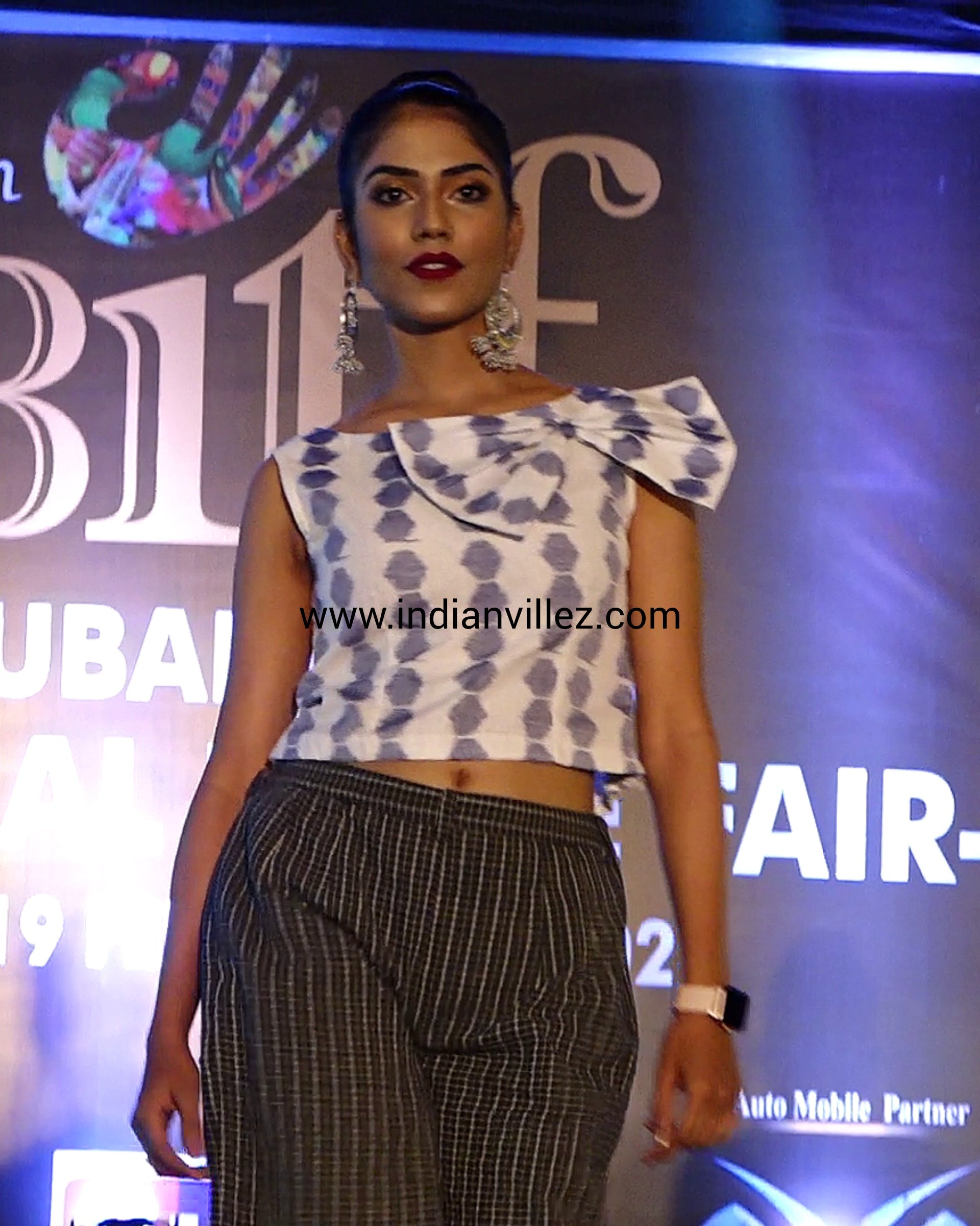 IndianVillèz White and Sky Cotton Ikat Handloom Crop Top With Bow Detail