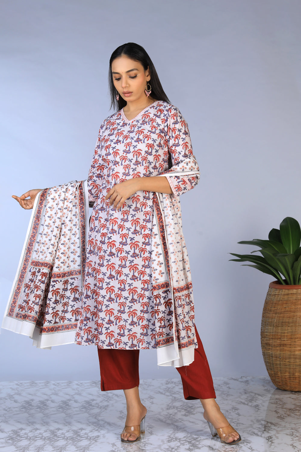 Kalanjali Ethnics Handblock printed straight fit Kurti and dupatta set - view 4