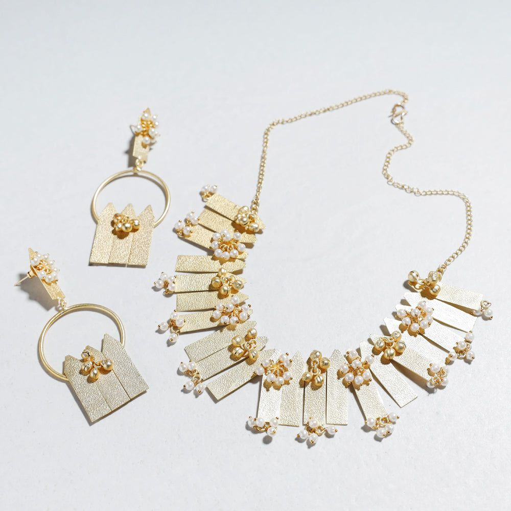 WHITE RIVER STORIES Antique Silver Finish Oxidised Brass Base Necklace Set - view 2
