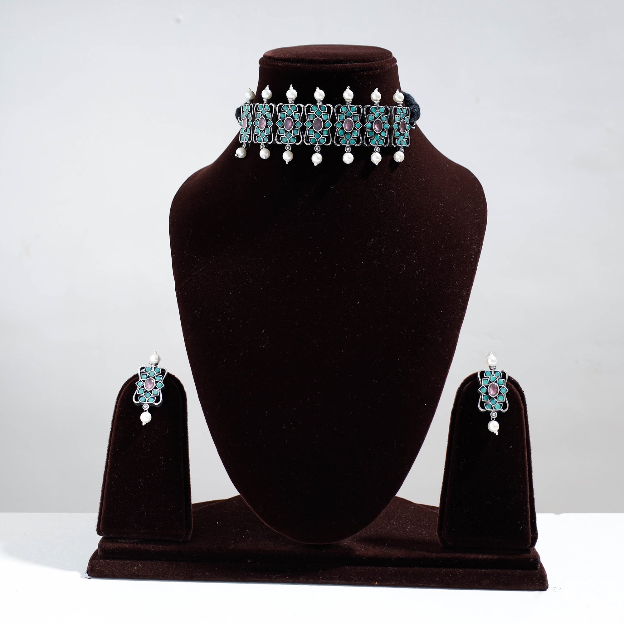 WHITE RIVER STORIES Antique Silver Finish Oxidised Brass Base Stone Work Choker Necklace Set