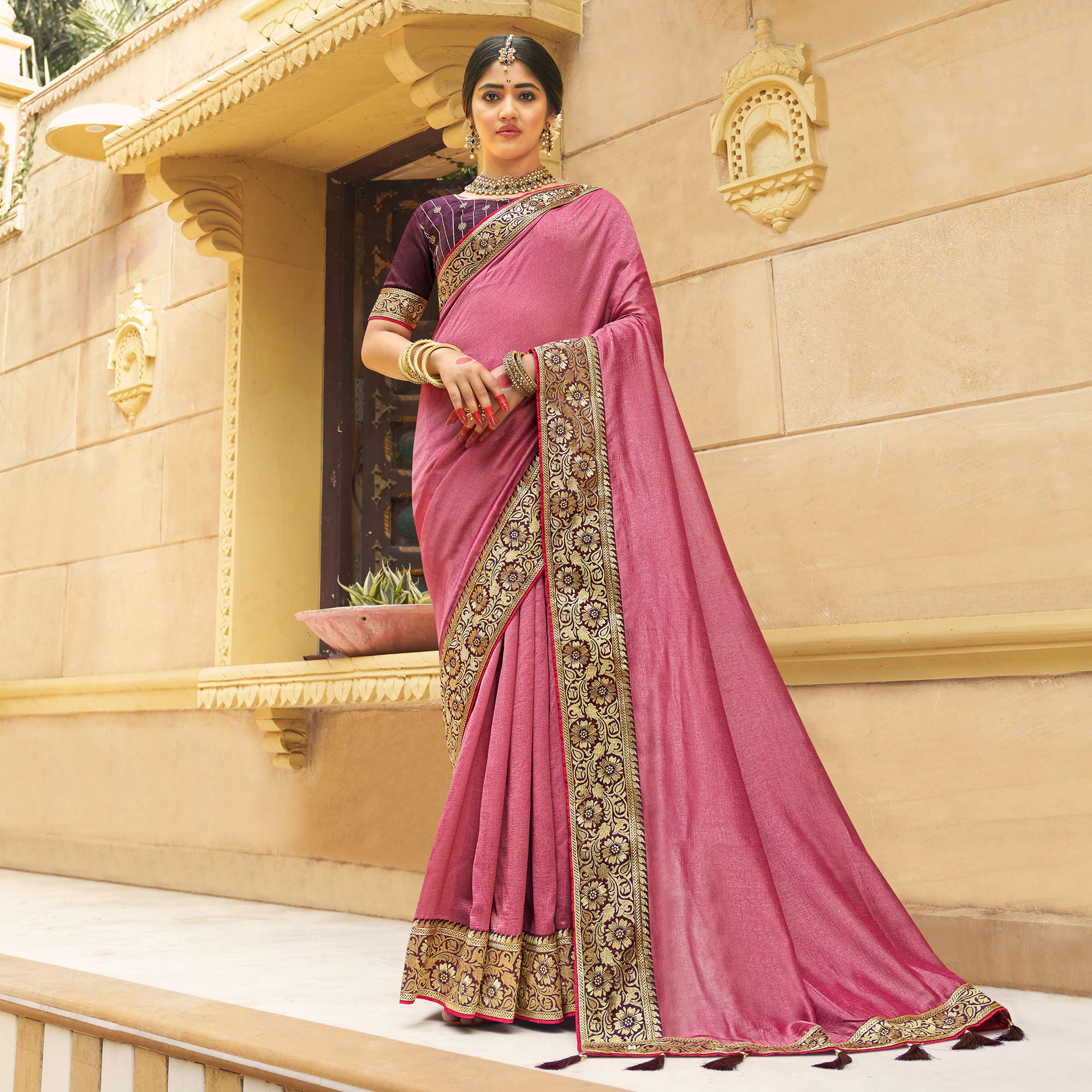 Peachmode Dusty Pink Solid With Embroidered Border Vichitra Silk Saree - view 2