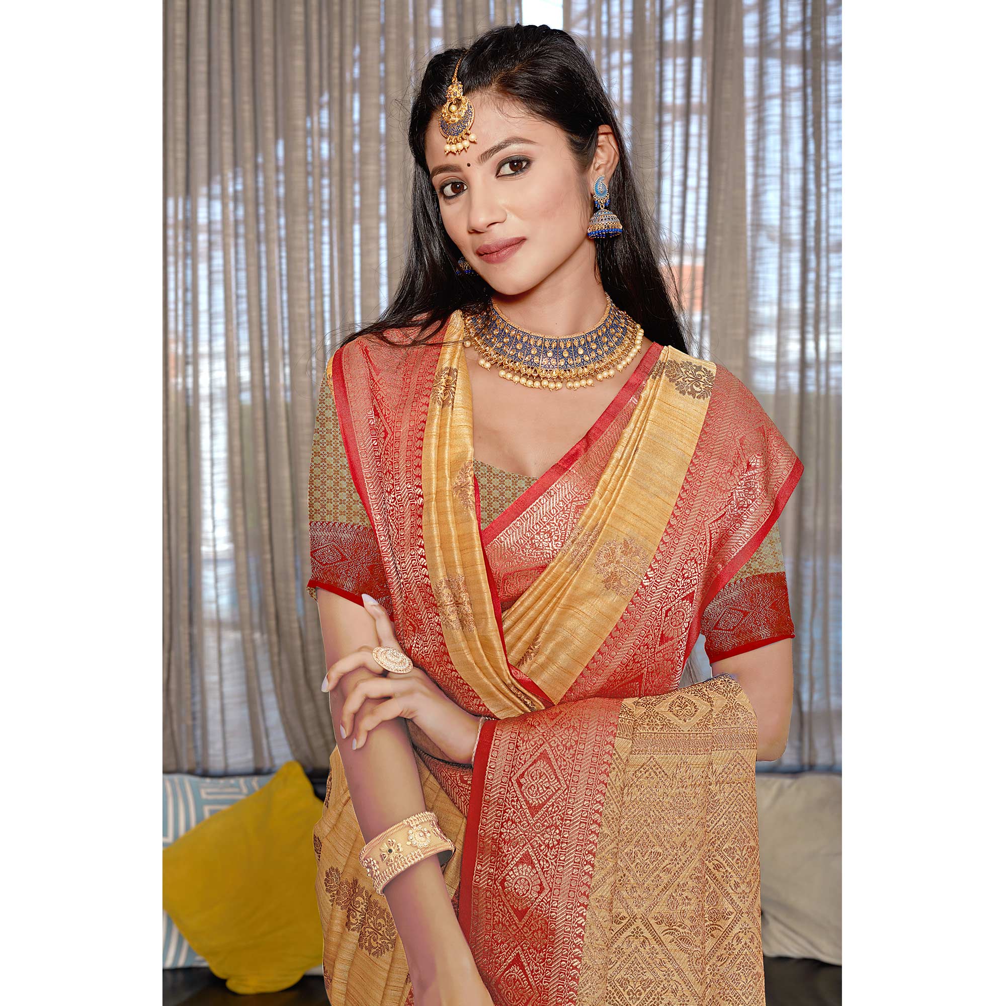 Peachmode Chikoo Floral Woven Cotton Blend Saree - view 6