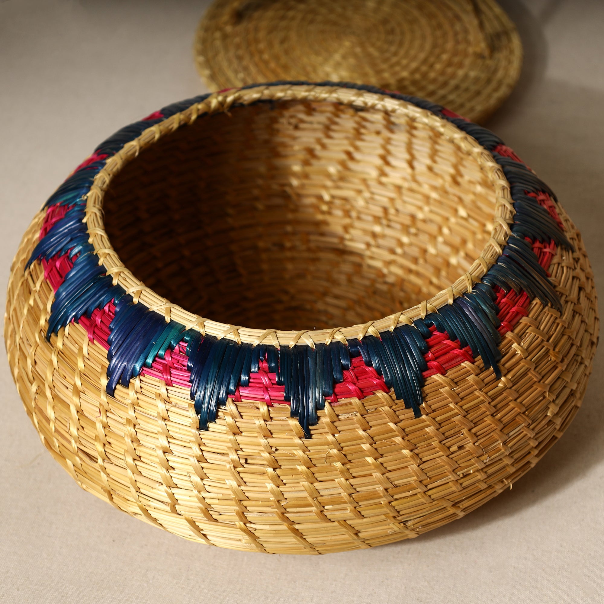 ITOKRI CRAFTS INITIATIVE Beige - Handmade Sikki Grass Multipurpose Basket with Lid (Big) - view 3