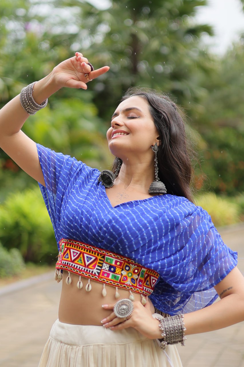 ClothsVilla Blue Elegant Lehenga with Leheriya Print Blouse - view 6