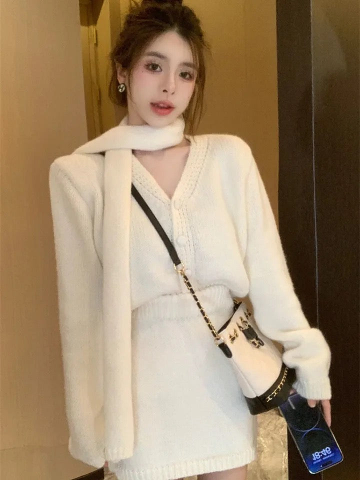 Alamode By Akanksha Sara Luxe Winter Coord Set with Scarf - view 4